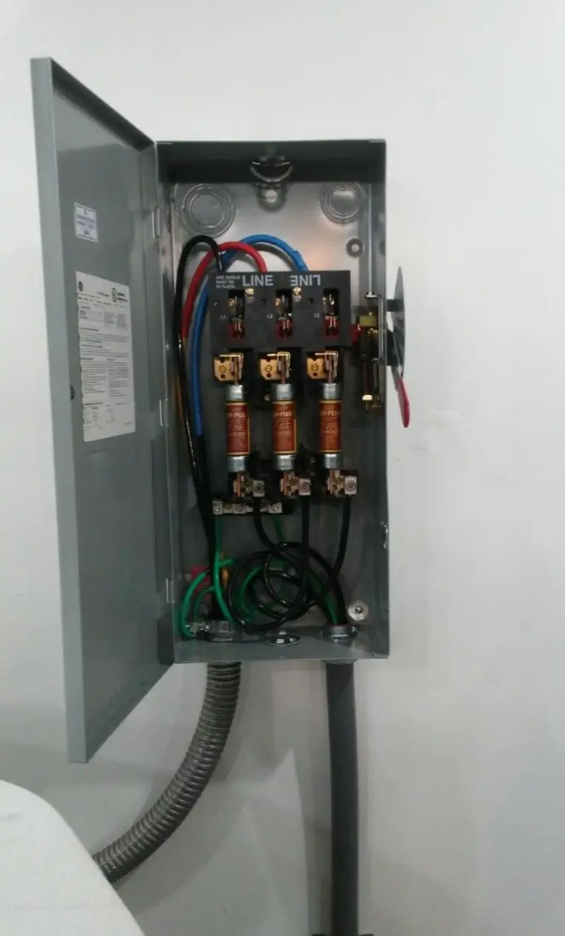 Three-phase disconnect switch installed for Smoke Detector Installation in Camano